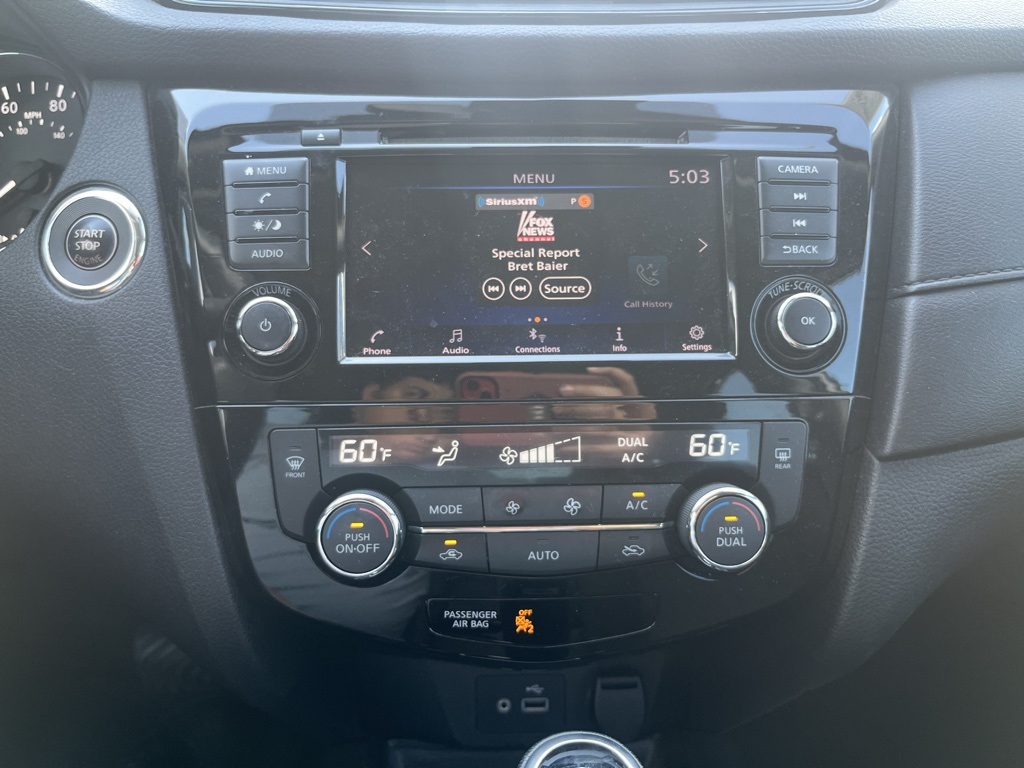 2019 Nissan Rogue SV photo 10