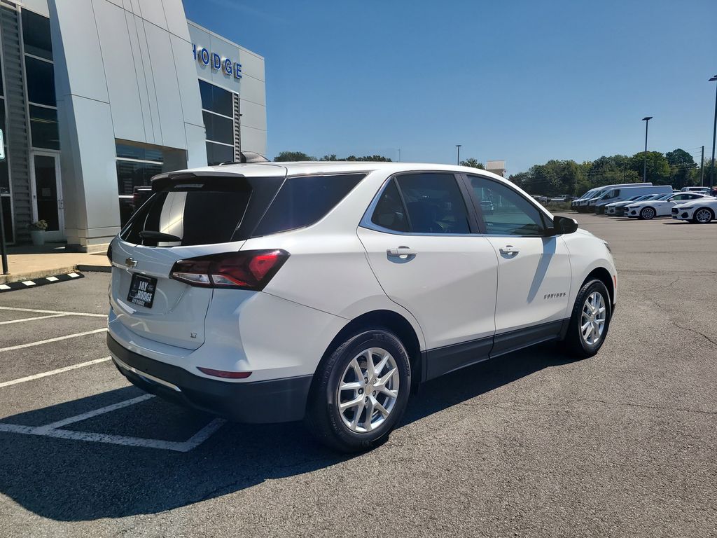 2023 Chevrolet Equinox LT photo 3