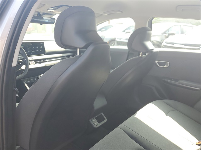 2025 Kia K4 LXS photo 9