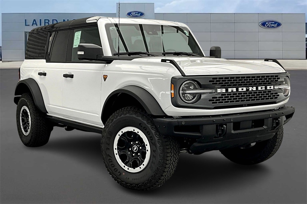 2025 Ford Bronco Badlands photo 2