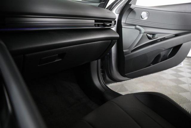 2025 Hyundai Elantra Hybrid SEL Sport photo 13