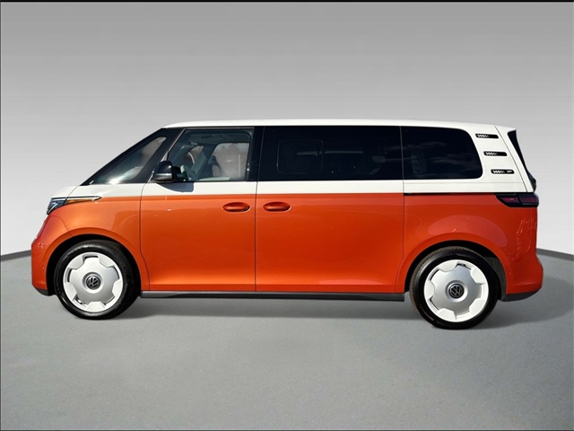2025 Volkswagen ID. Buzz Pro Plus photo 2