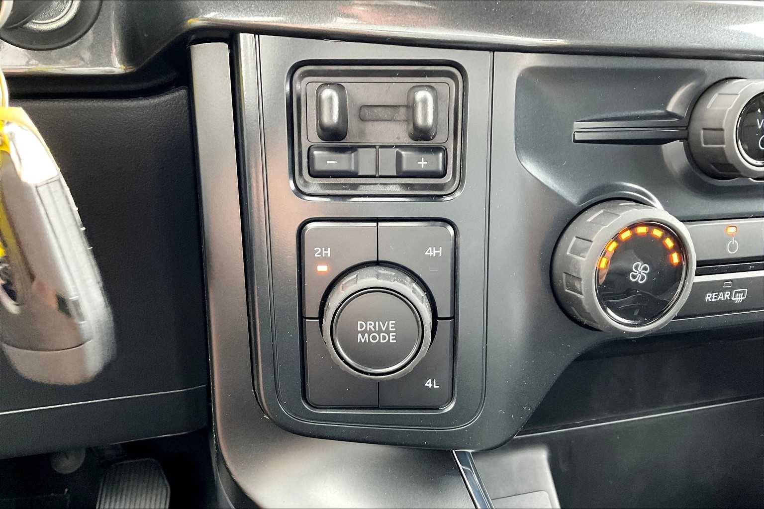2025 Ford F-150 STX photo 17