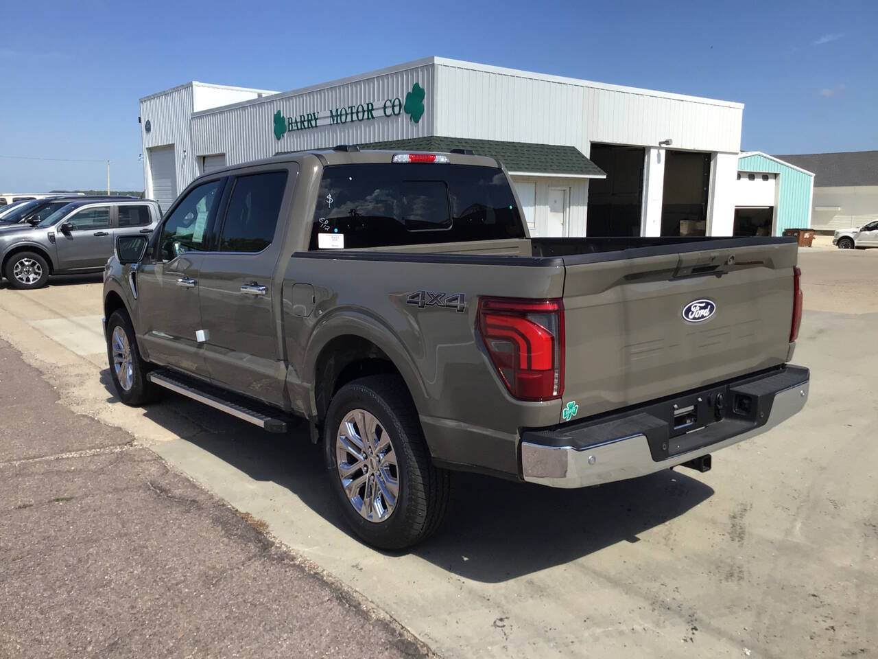 2025 Ford F-150 Lariat photo 3