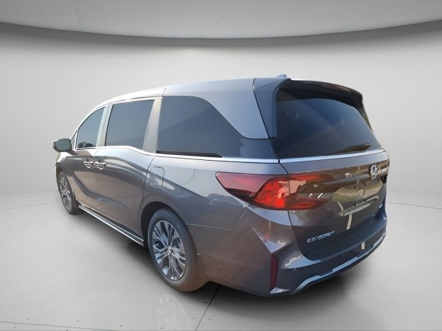 2026 Honda Odyssey Touring photo 4