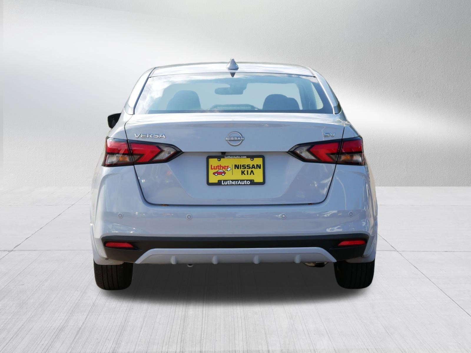 2024 Nissan Versa SV photo 6
