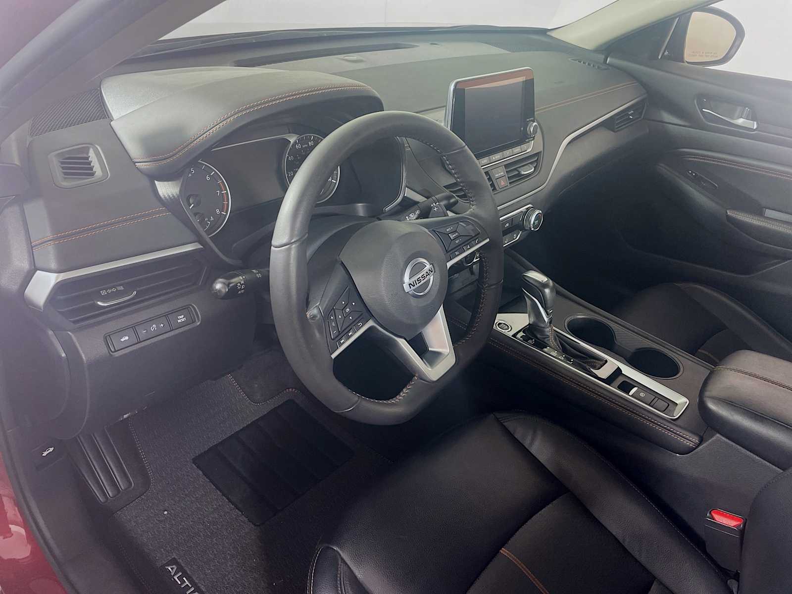 2022 Nissan Altima 2.5 SR photo 7