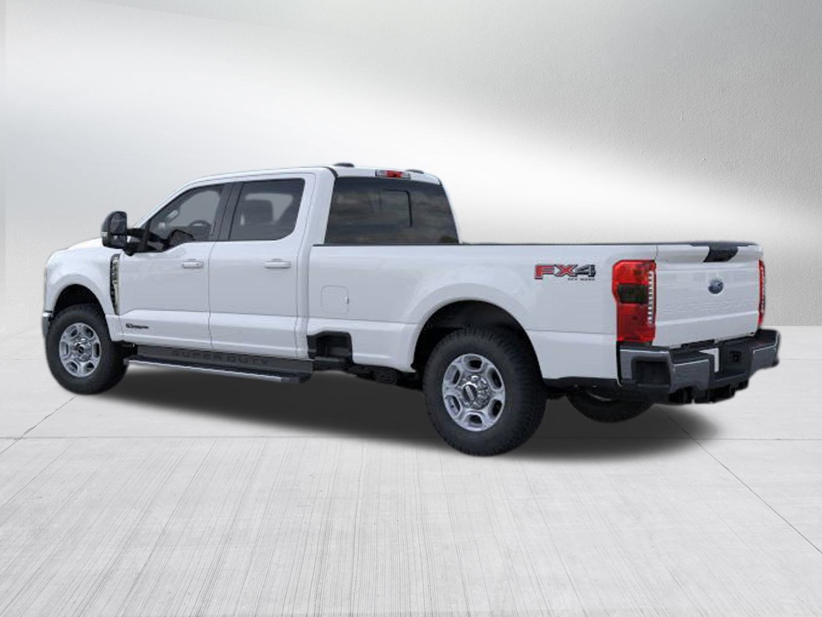 2026 Ford F-350 XLT photo 6
