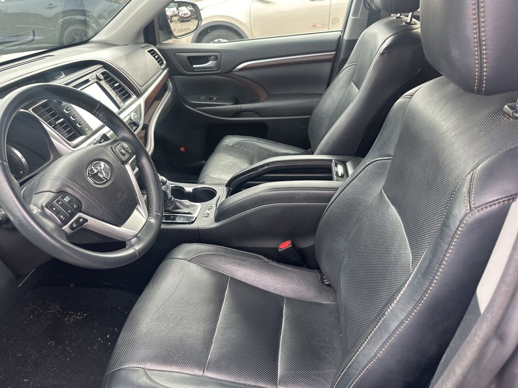 2016 Toyota Highlander Base Hybrid photo 8