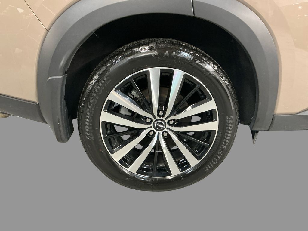 2024 Nissan Pathfinder Platinum photo 15