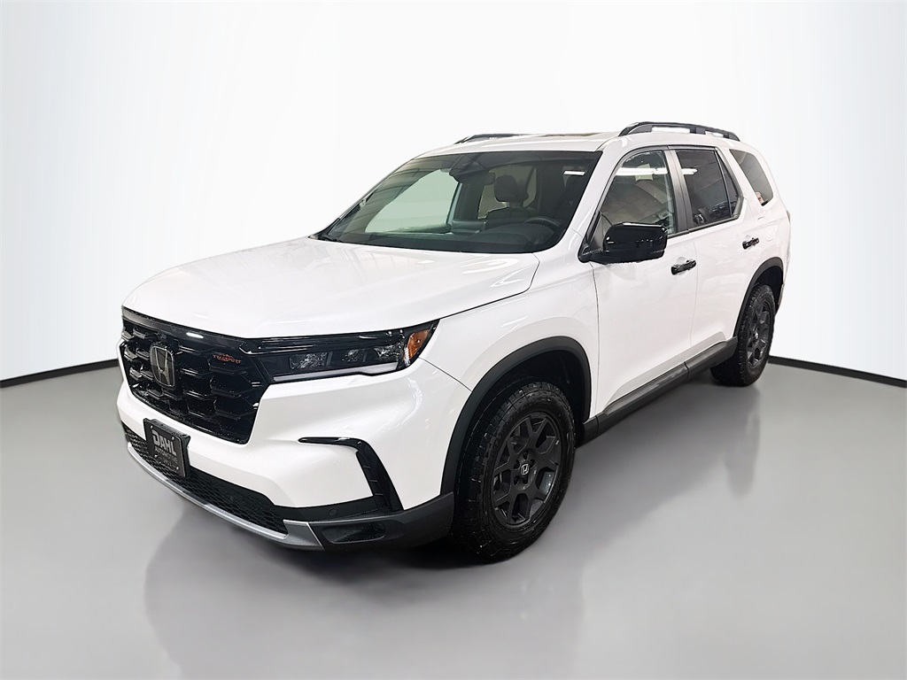 2025 Honda Pilot TrailSport photo 3