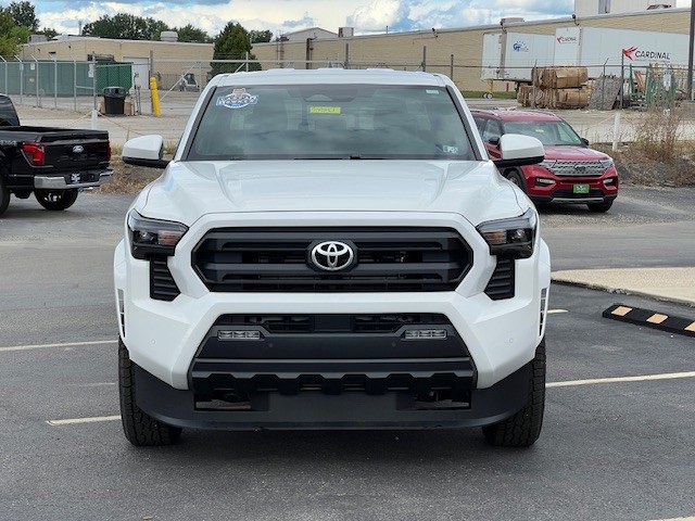 2024 Toyota Tacoma SR5 photo 9