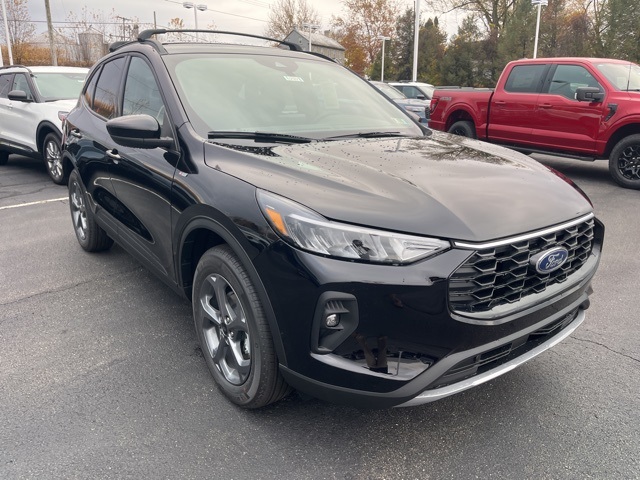 2026 Ford Escape Hybrid ST-Line Select photo 3