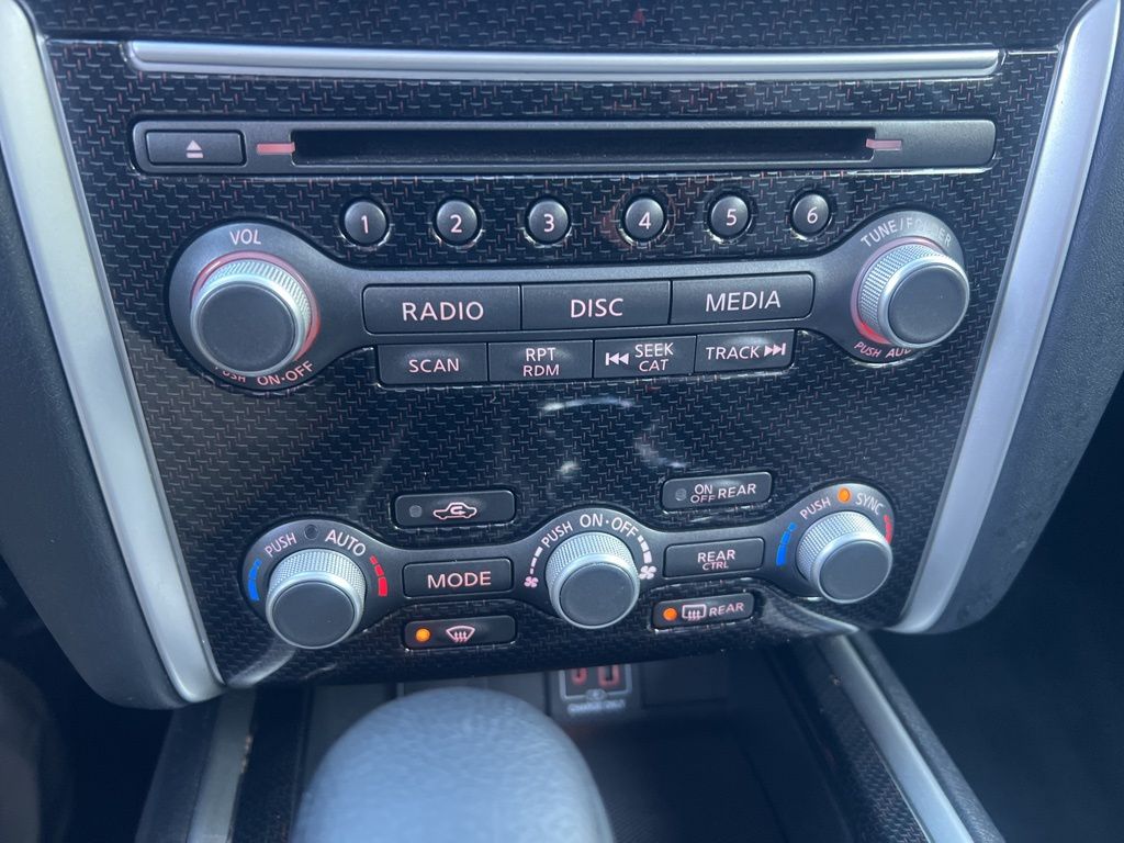2020 Nissan Pathfinder SL photo 56