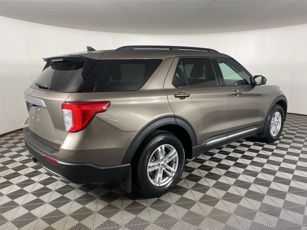 2021 Ford Explorer XLT photo 13
