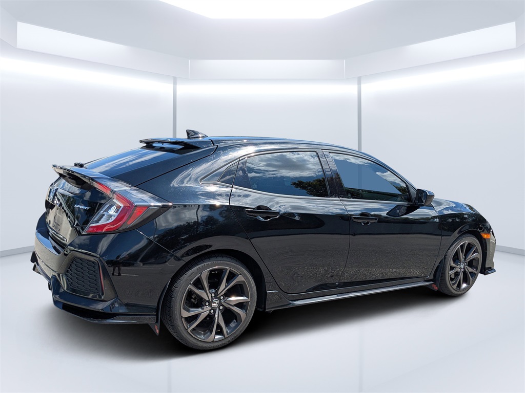 2018 Honda Civic Sport photo 3
