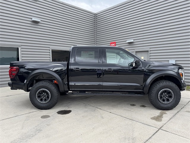 2024 Ford F-150 Raptor photo 2