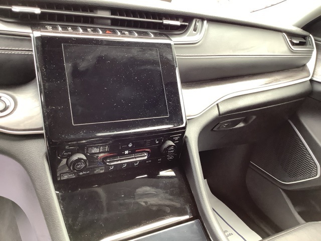 2021 Jeep Grand Cherokee Limited photo 14