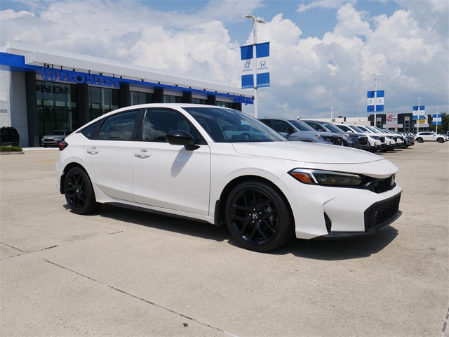 2026 Honda Civic Hatchback Touring Hybrid photo 2