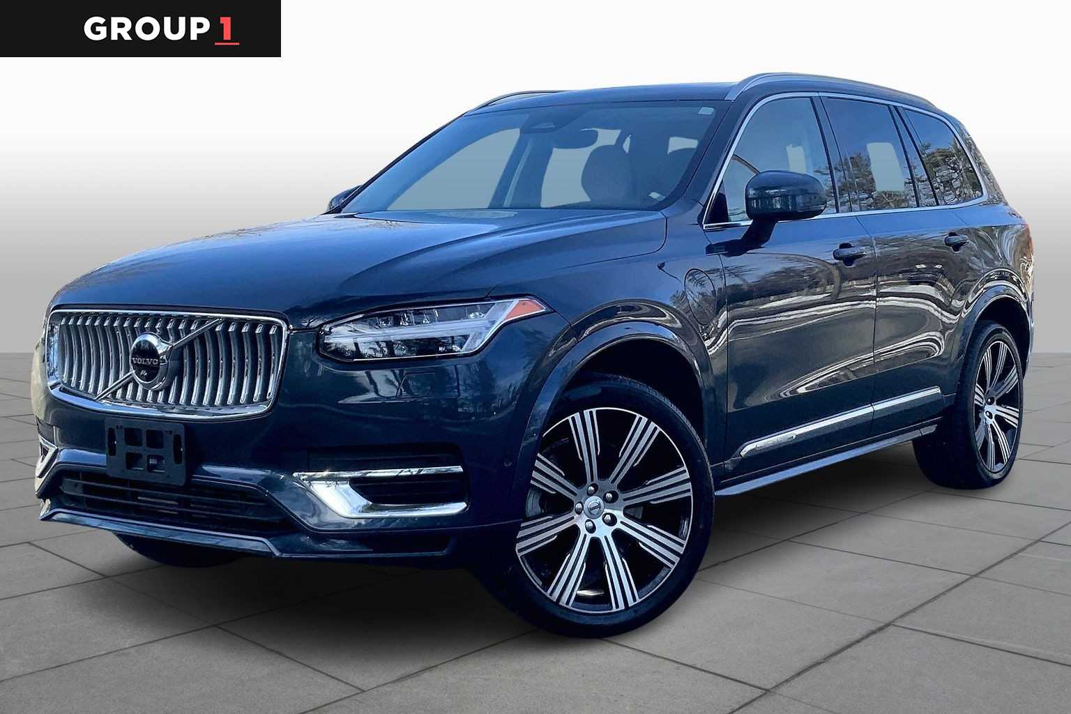 2023 Volvo XC90 Plus's photo