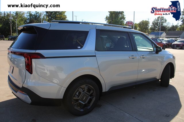 2026 Kia Carnival EX photo 4