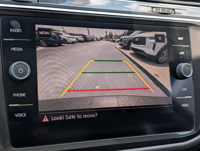 2020 Volkswagen Tiguan SEL photo 12