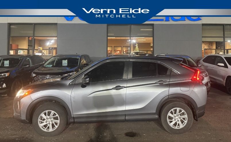 2018 Mitsubishi Eclipse Cross ES's photo