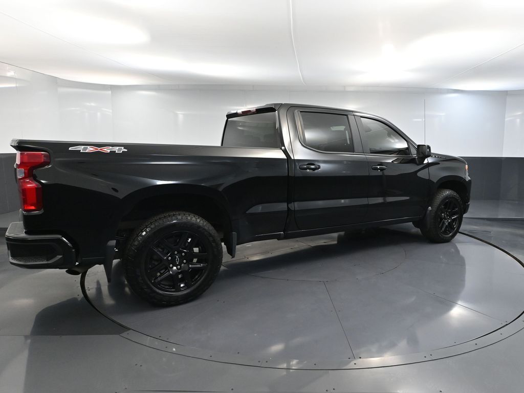 2024 Chevrolet Silverado 1500 RST photo 3
