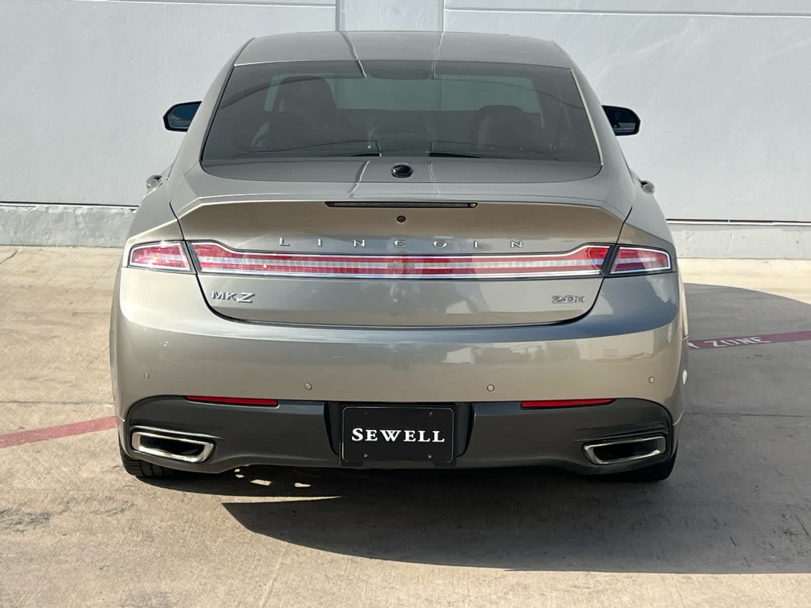 2016 Lincoln MKZ Hybrid photo 4