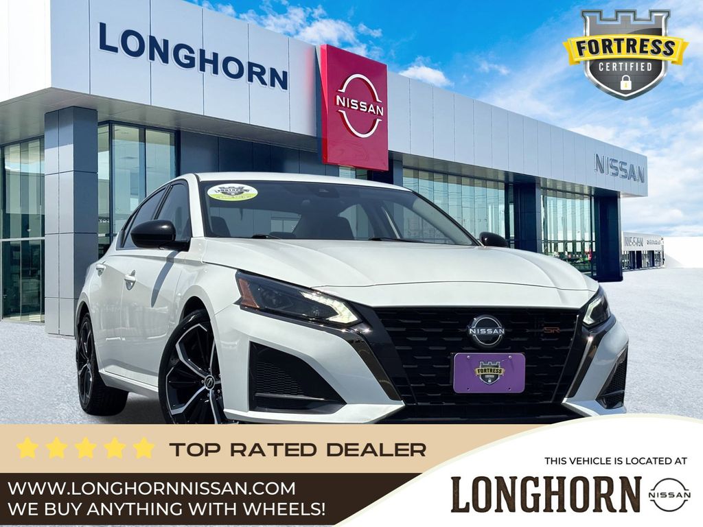 2023 Nissan Altima SR