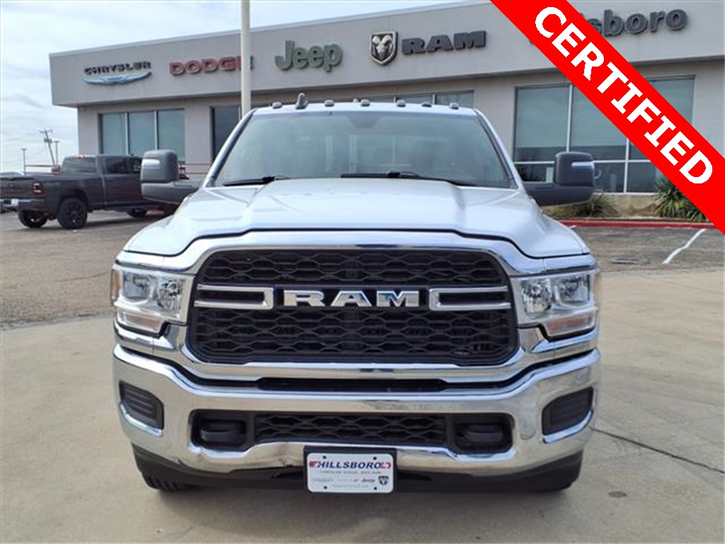 2024 Ram 3500 Tradesman photo 2