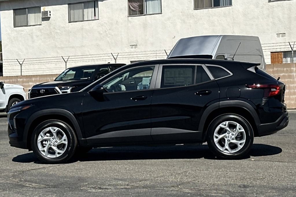 2026 Chevrolet Trax LS photo 7