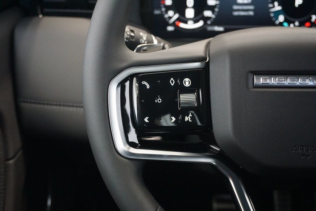 2025 Land Rover Discovery Sport SE photo 11