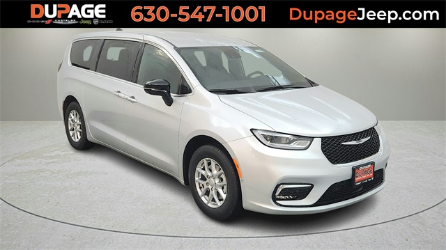 2026 Chrysler Pacifica Select's photo