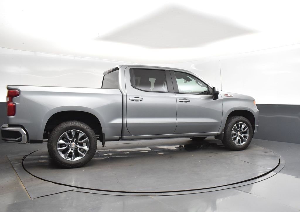 2026 Chevrolet Silverado 1500 LT photo 8