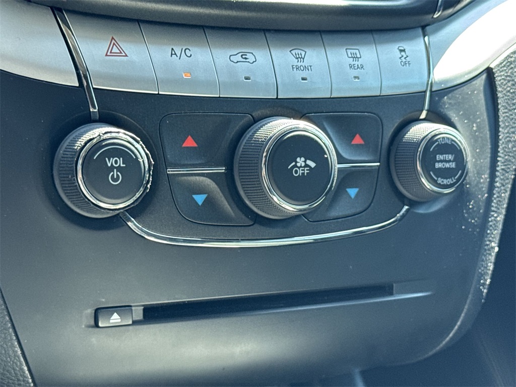 2020 Dodge Journey SE photo 24