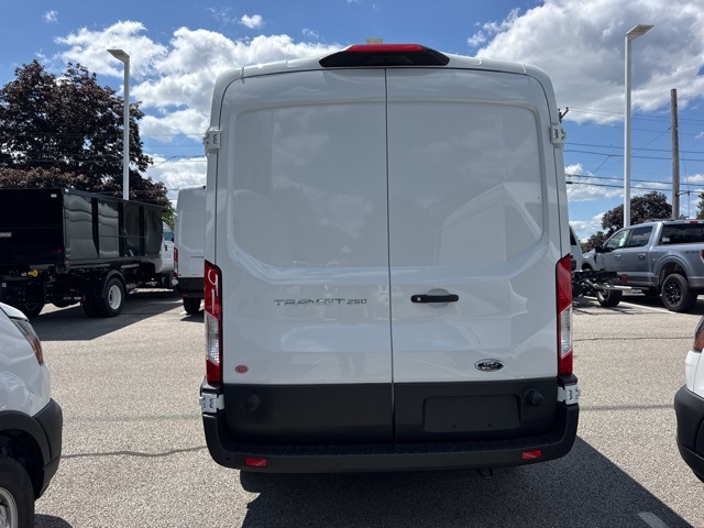 2025 Ford Transit Cargo Van photo 4