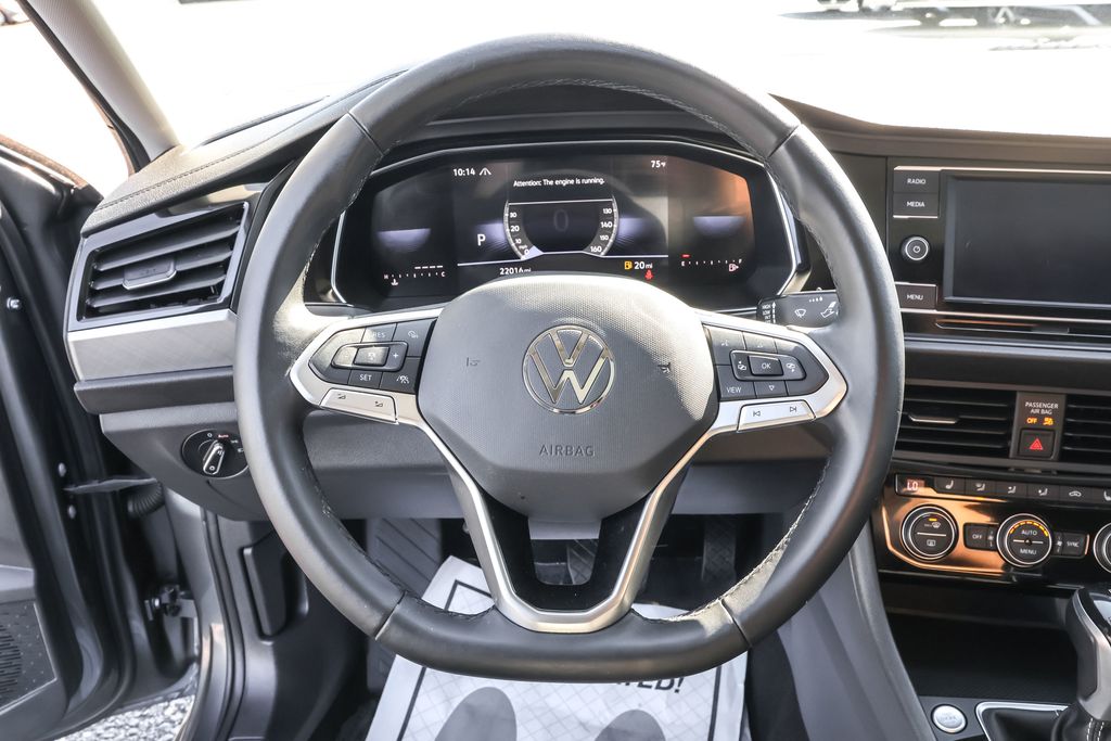 2023 Volkswagen Jetta 1.5T SE photo 16