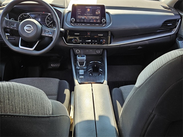 2021 Nissan Rogue SV photo 6