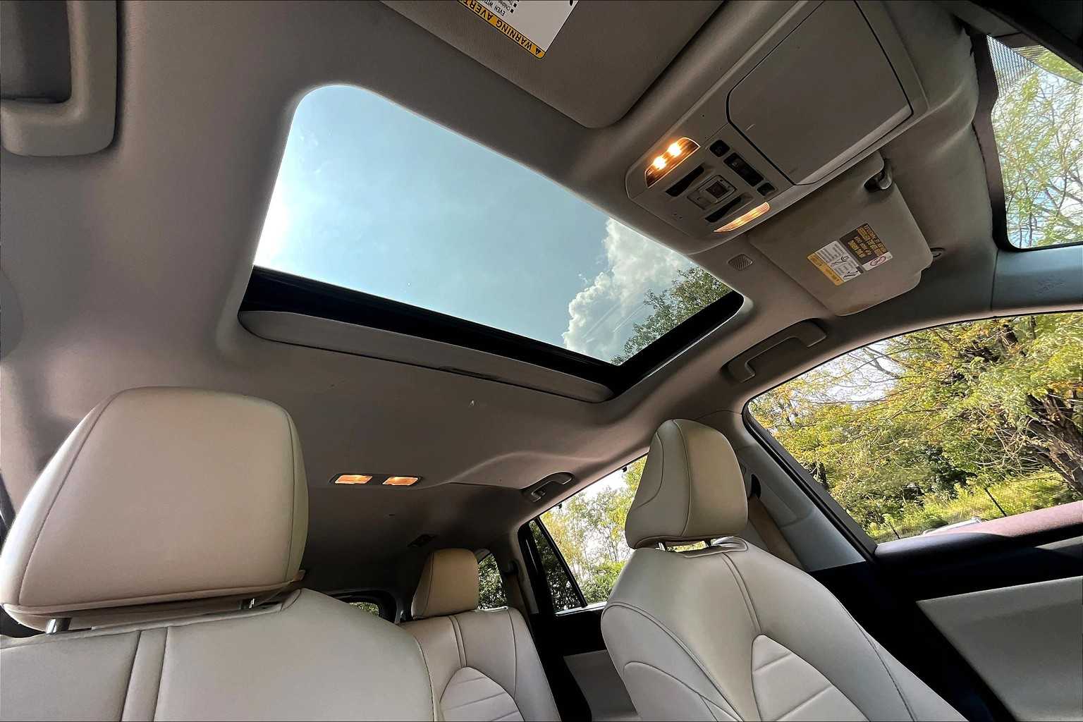 2021 Toyota Highlander Hybrid XLE photo 12