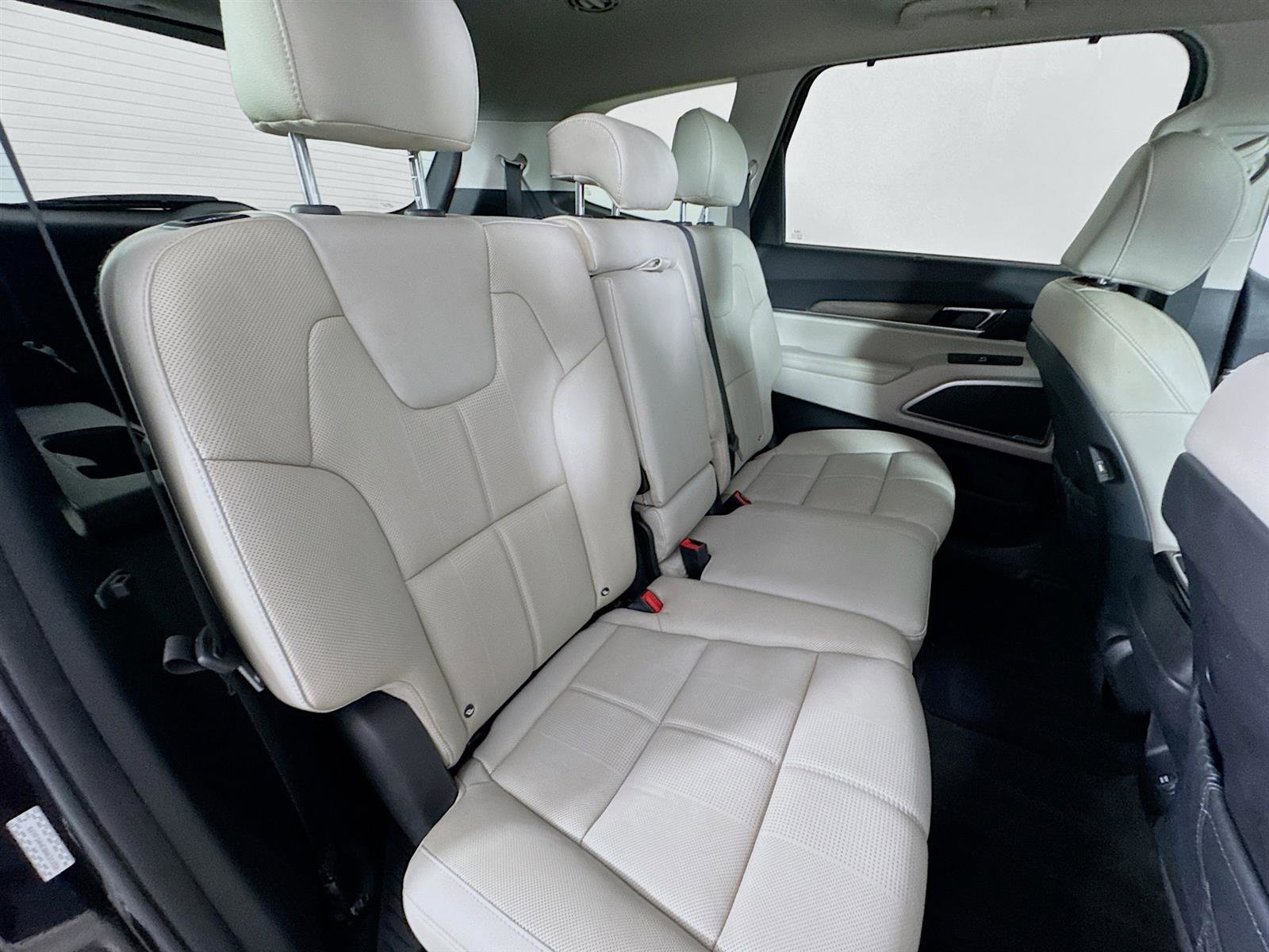 2022 Kia Telluride EX photo 25