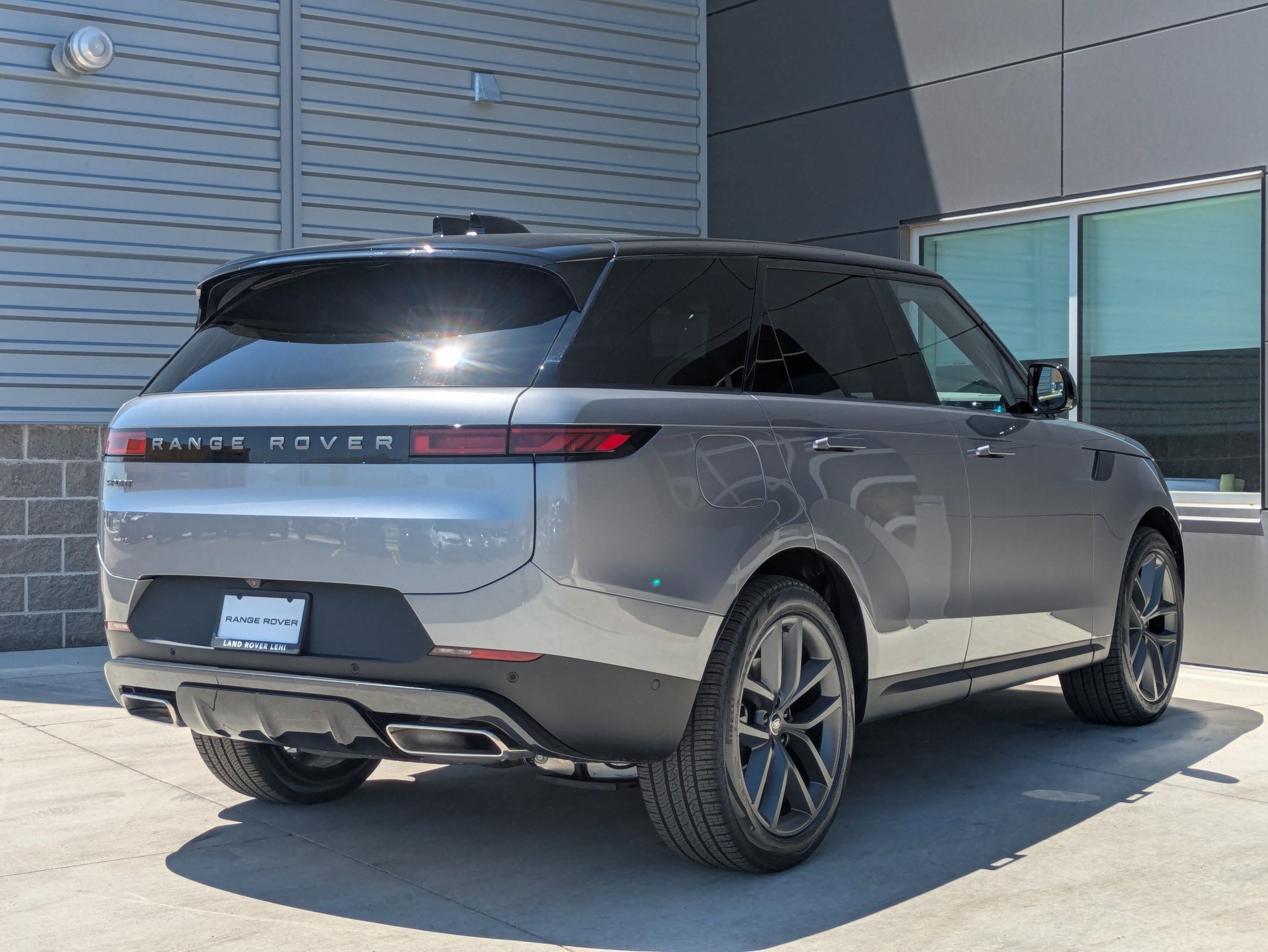 2025 Land Rover Range Rover Sport SE photo 5