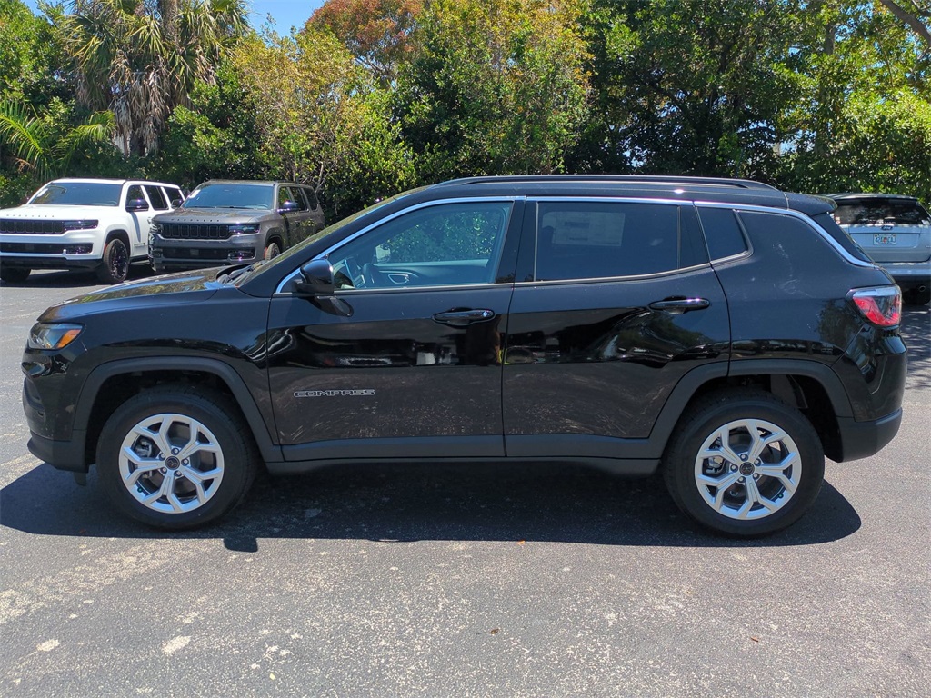 2025 Jeep Compass Latitude photo 6