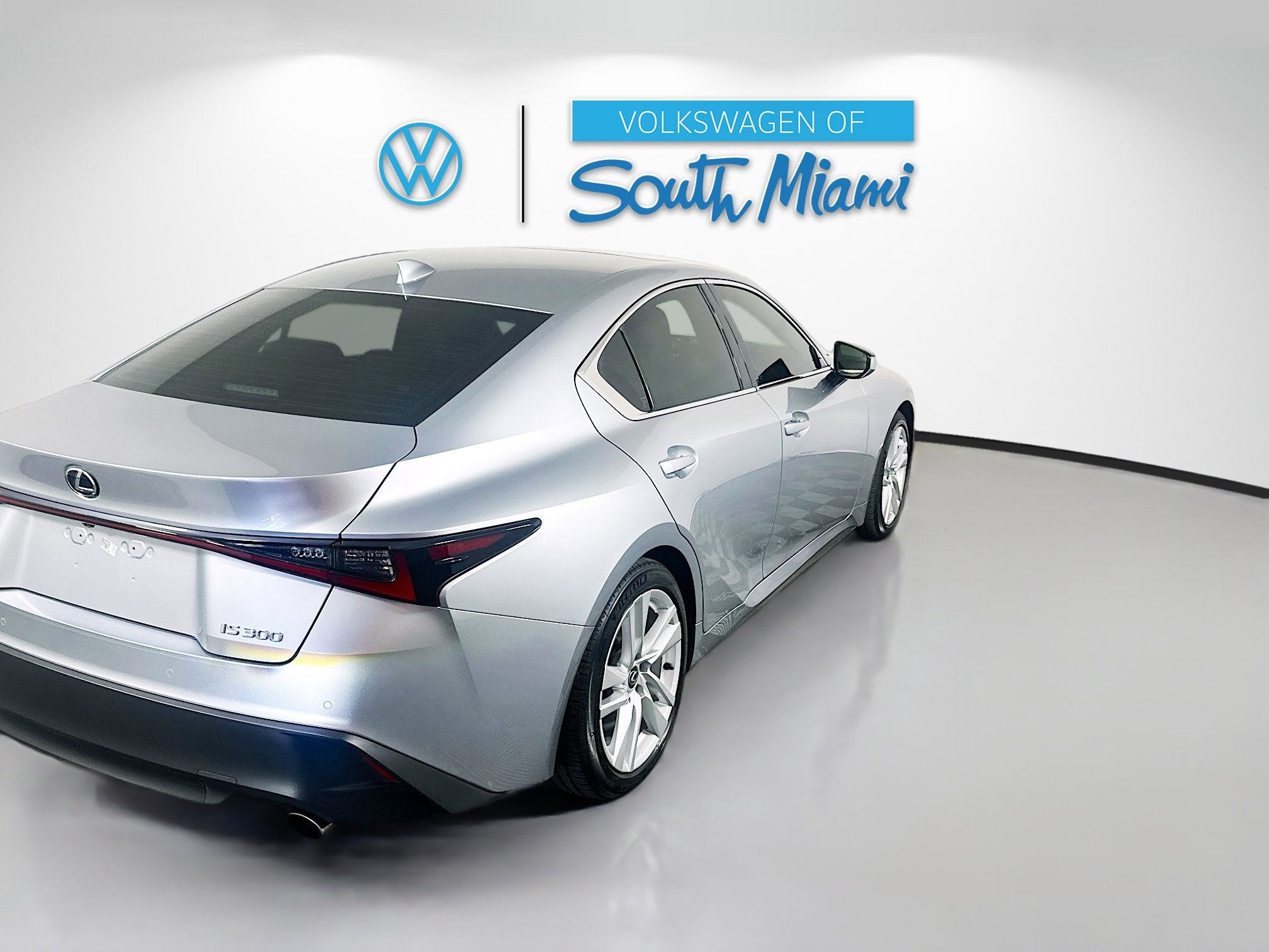 2025 Lexus IS 300 photo 4