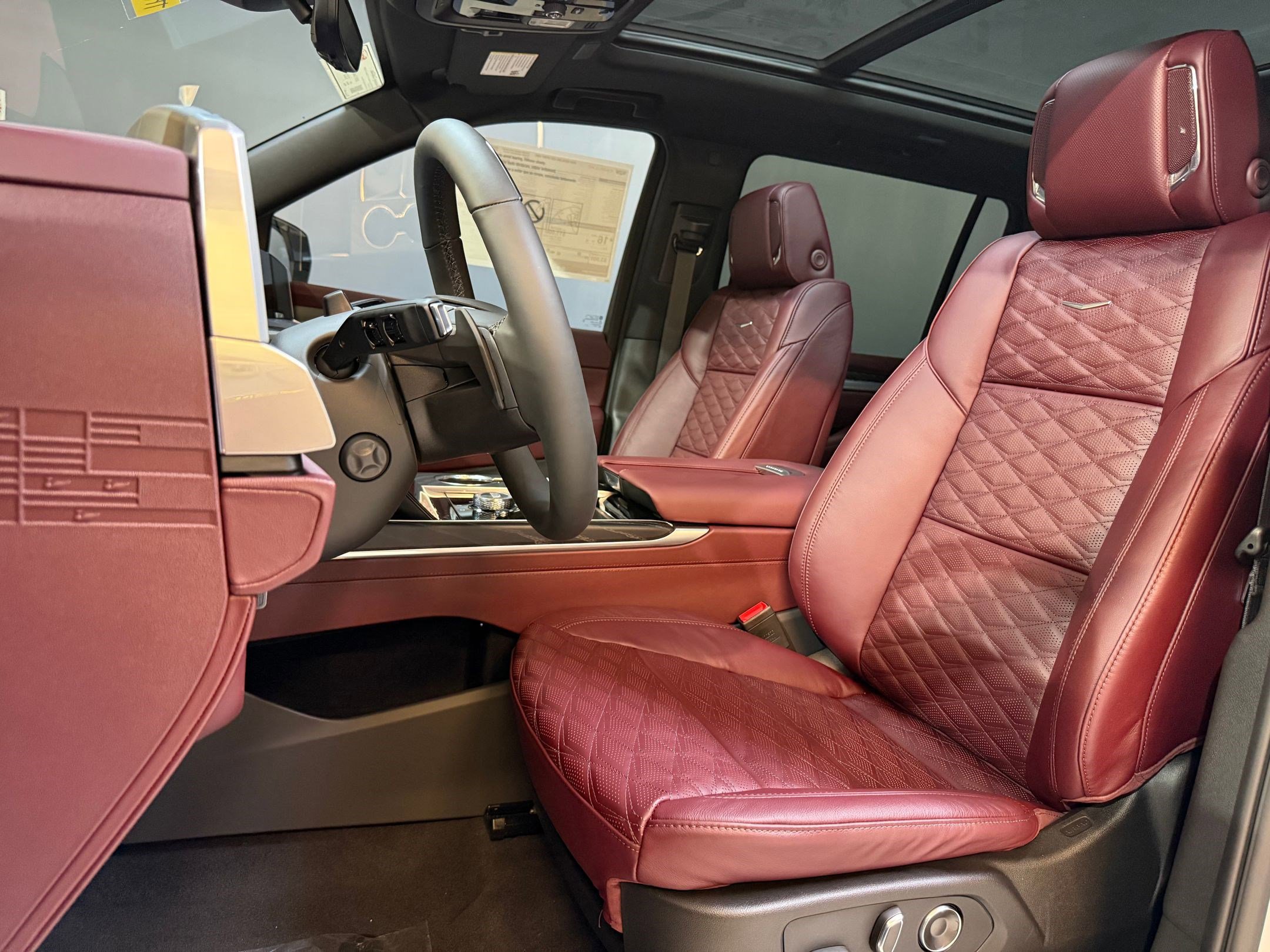 2026 Cadillac Escalade ESV Sport photo 4