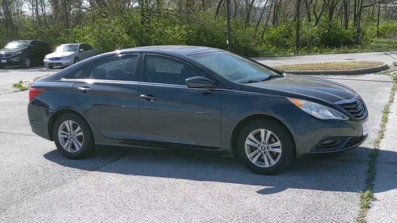 2013 Hyundai Sonata GLS photo 2