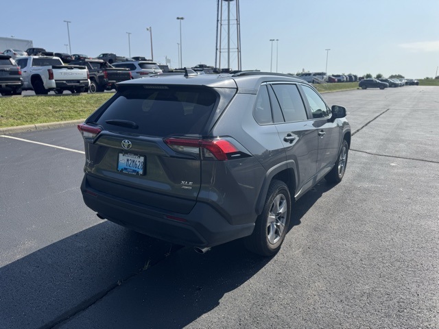 2024 Toyota RAV4 XLE photo 3