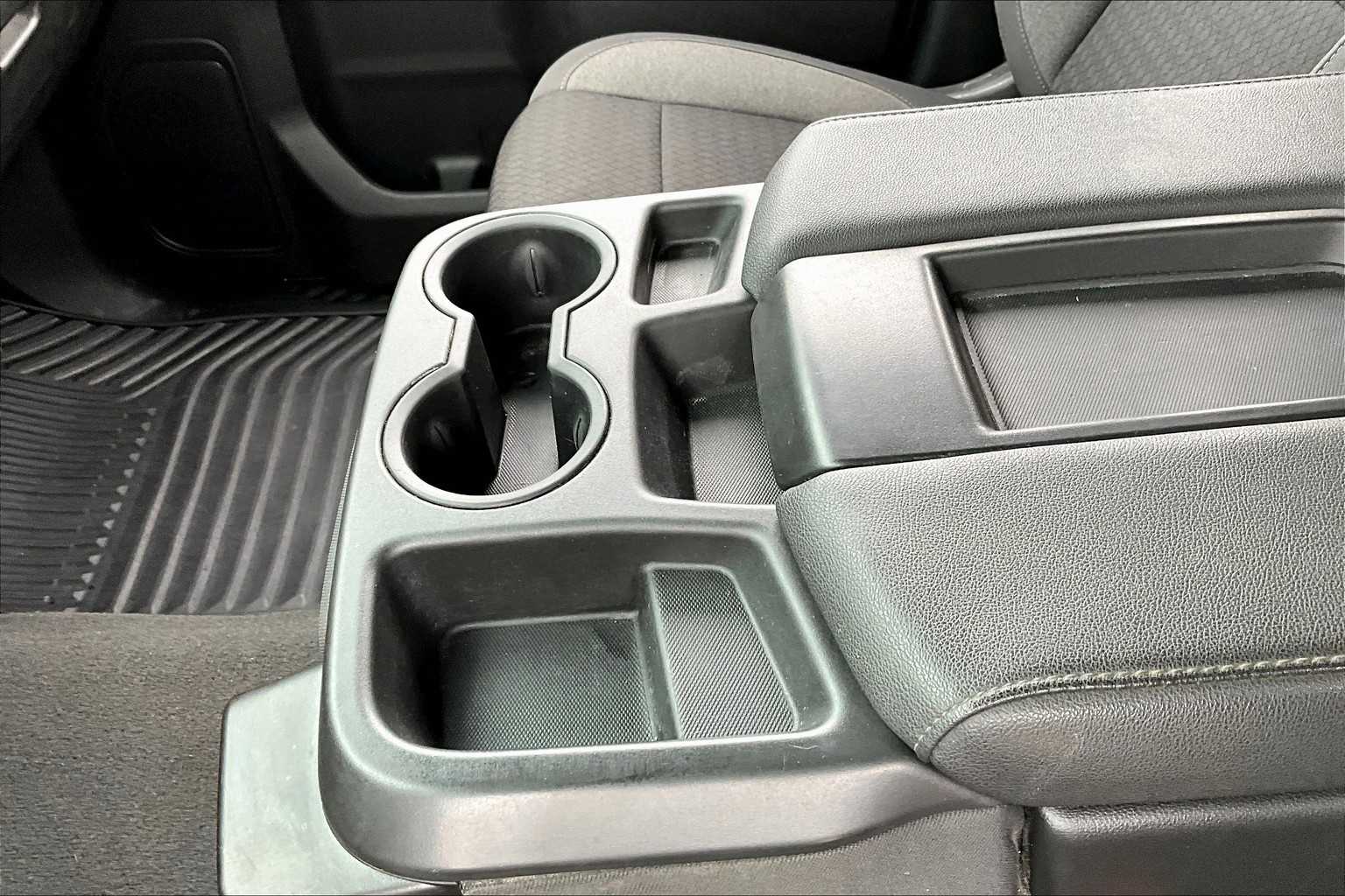 2022 Chevrolet Silverado 2500HD Custom photo 13
