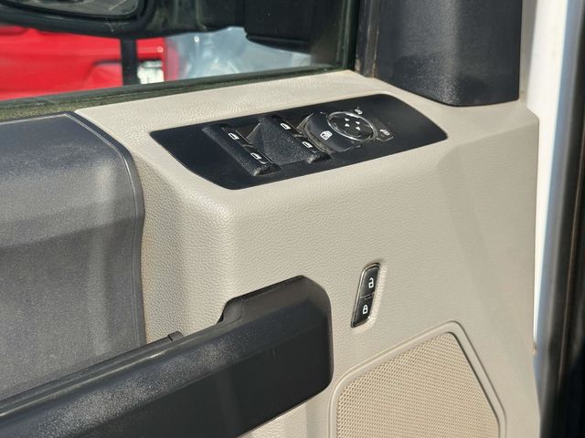 2022 Ford F-350 XL photo 22
