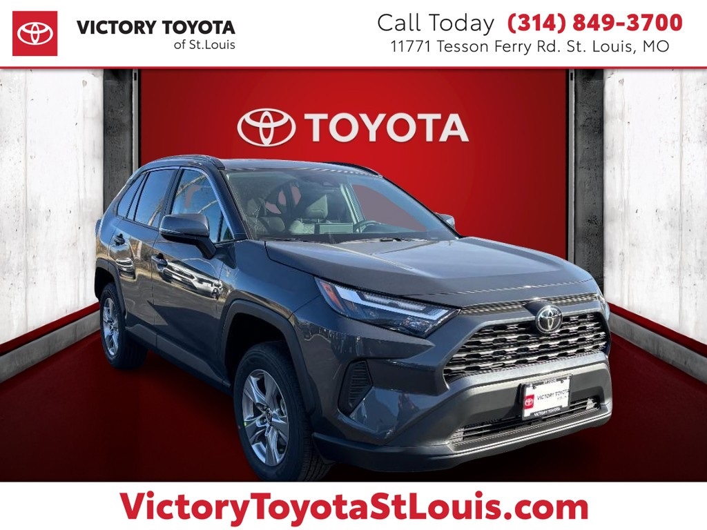 2025 Toyota RAV4 XLE's photo